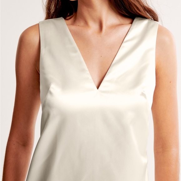 New Black shift bow back mini dress| Size: Small/Regular - Picture 5 of 5